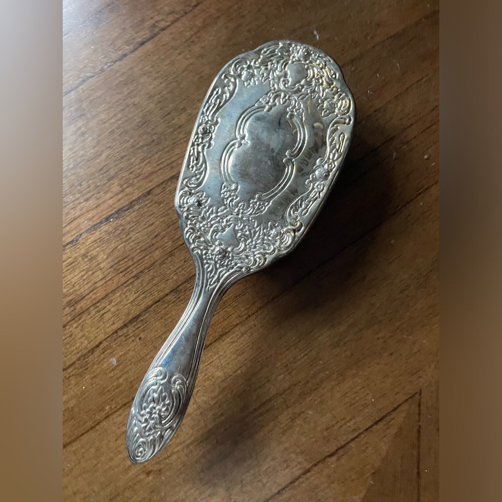Ornate Vintage Silver Hand Brush with Cream Bristles - Picture 2 of 3